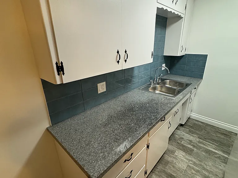 23839-23839 Cabrillo Ave — Photo 7