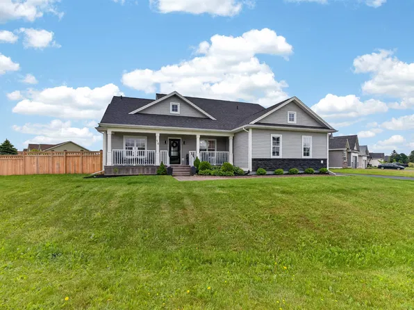 50 Lantern Cres, Cornwall, PE C0A 1H8
