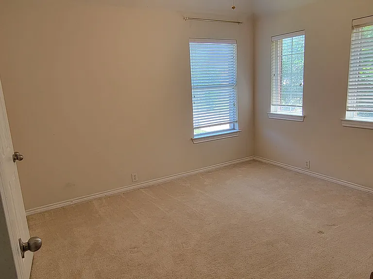 11744 Creekwood Dr — Photo 10