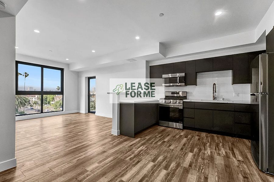 1st image of 1537 S Wilton Pl #501