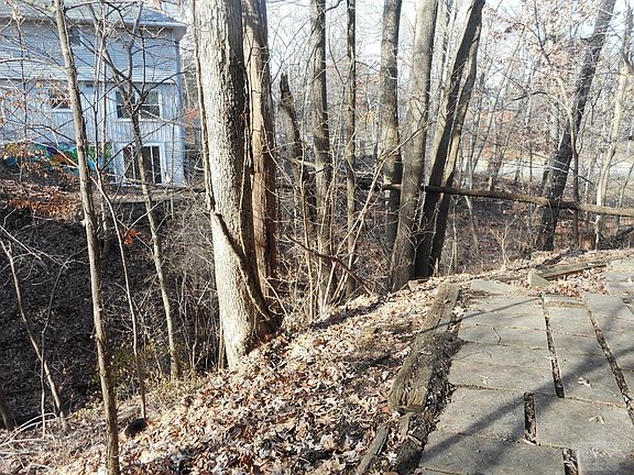 2nd image of 2709 Drebenstedt Cir