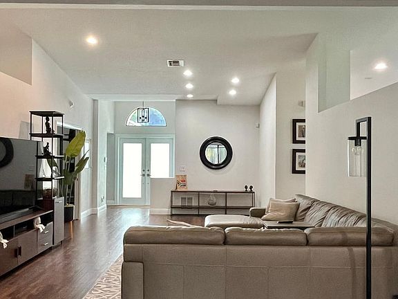 5th image of 8770 Boatswain Drive