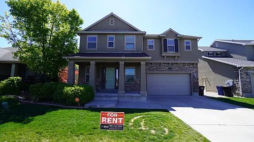 870 W Steeple Chase Dr Photo 1
