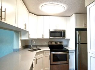 806 Sky Pine Way APT B3, Greenacres, FL 33415