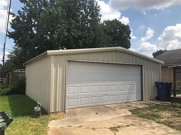 3rd image of 1249 McDonald Dr