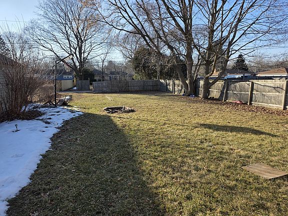 5th image of 3220 Eshcol Ave