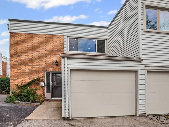 368 Cedar Tree Ct, Hoffman Estates, IL 60169