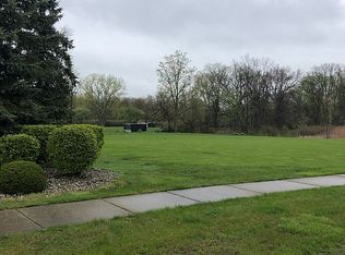 Huron Meadows Dr, Rockwood, MI 48173