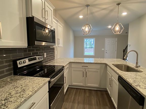 3rd image of 1036 Glenkirk Dr #A