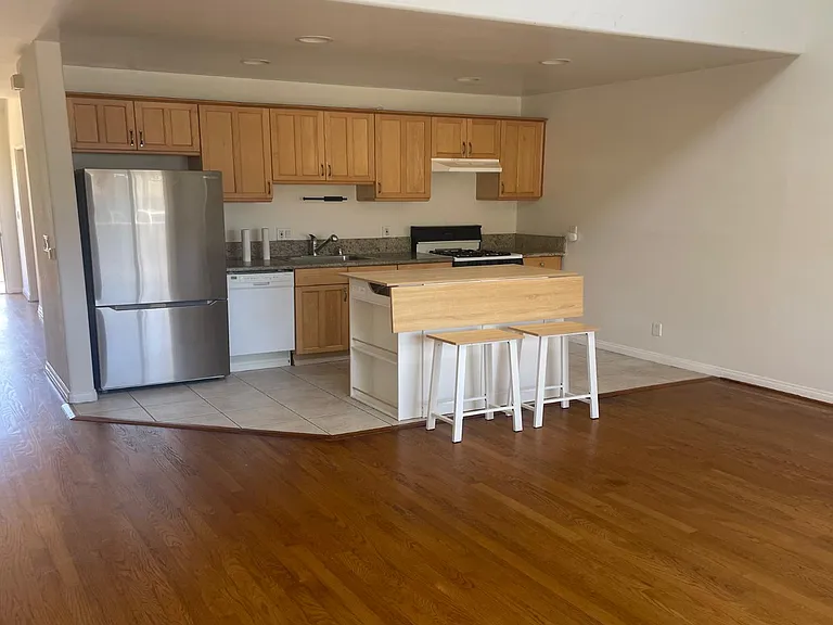1302 Electric Ave #1302 — Photo 1