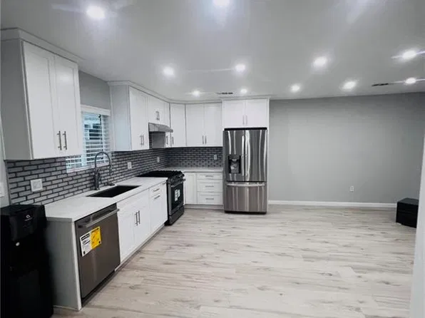 12749 Kittridge St, North Hollywood, CA 91606