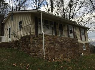7903 Lyons Rd, Waynesboro, PA 17268