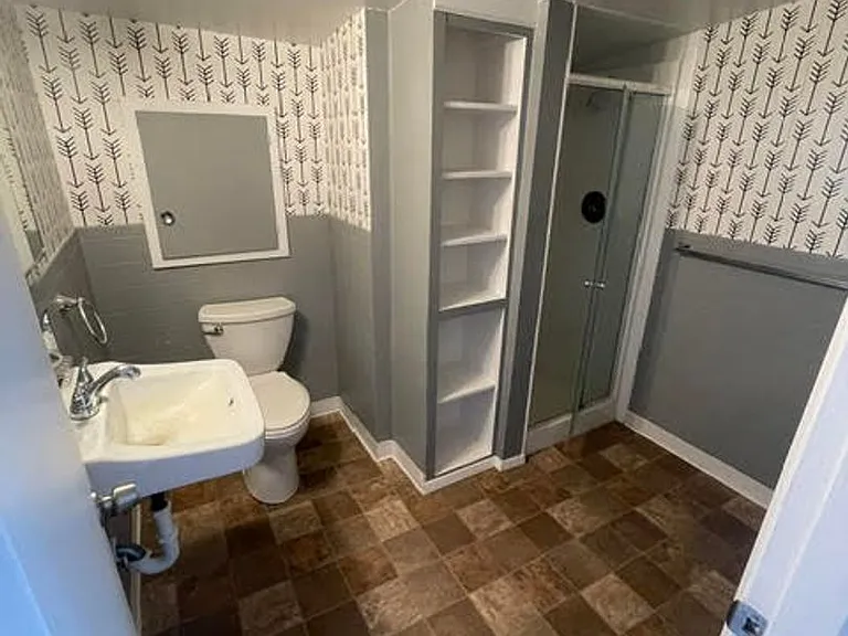 435 -Keystone Apartments — Photo 31