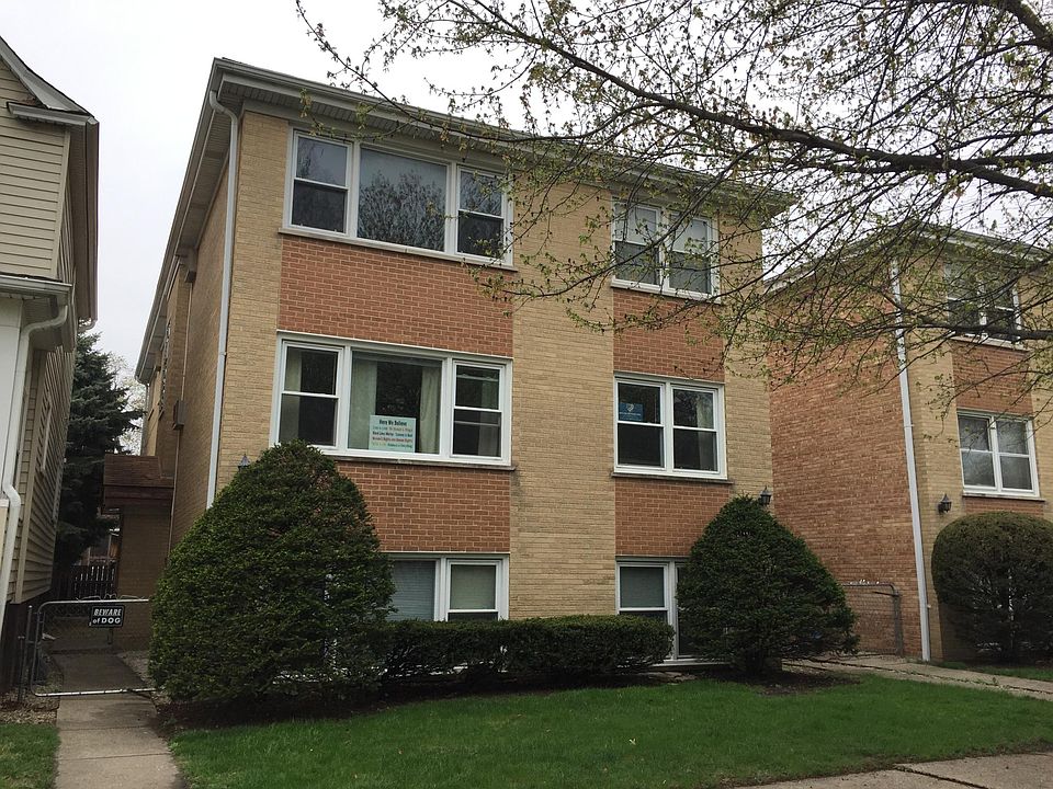 front of building- apt unit 2F shown on top floor