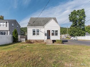 290 Lake Ave, Bristol, CT 06010