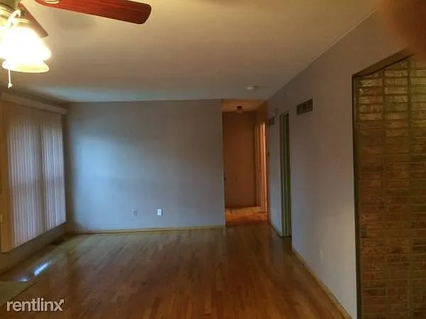 1380 Cardinal Ln photo 1