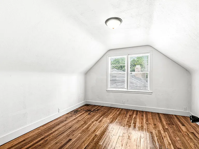 446 S Sheridan St — Photo 14