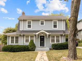 4948 Bell St, Kansas City, MO 64112