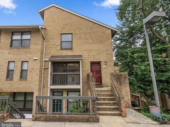 1 Dudley Ct #39, Bethesda, MD 20814