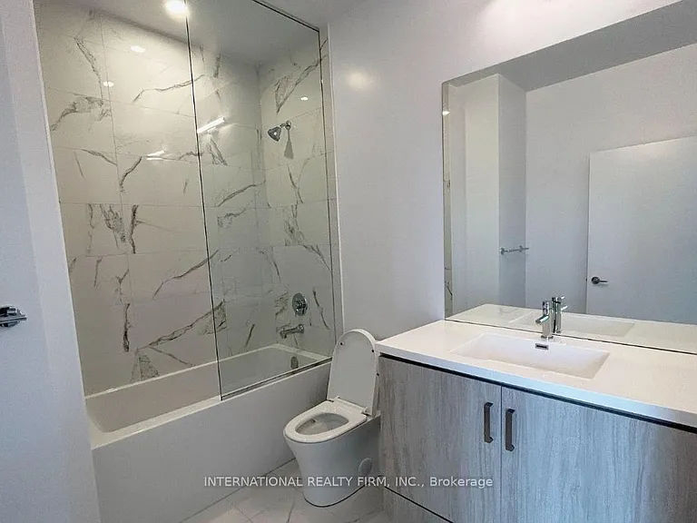 38 Honeycrisp Cres #310 — Photo 4