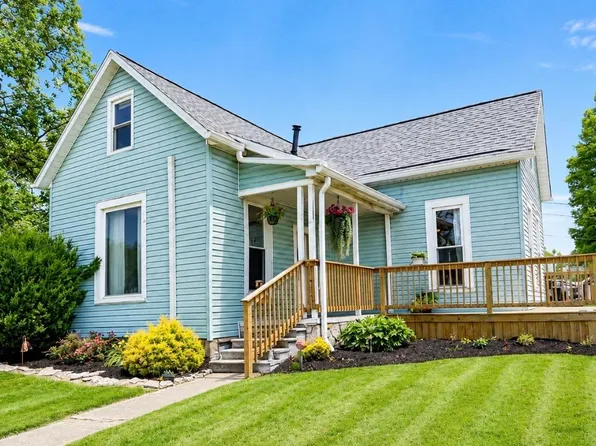 107 S 1st St, Owensville, IN 47665
