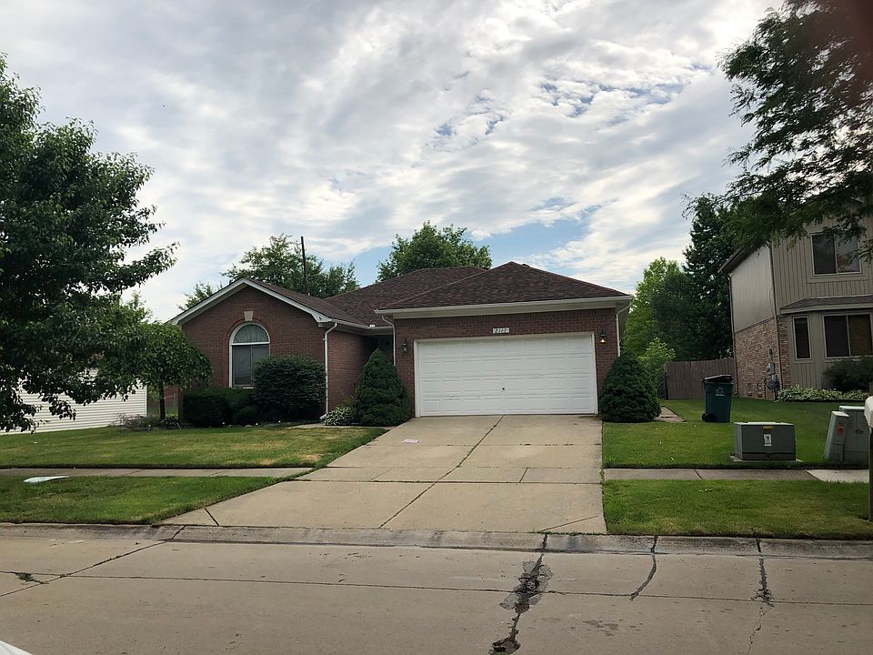 1st image of 2117 Camelot Dr
