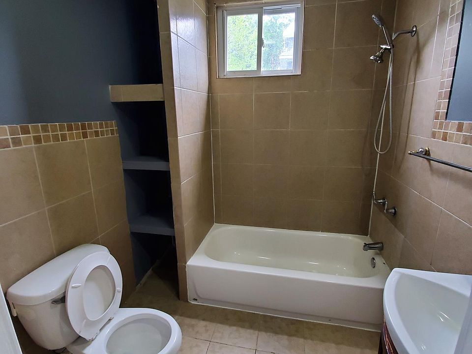 1st image of 4 Watson Ave #1R