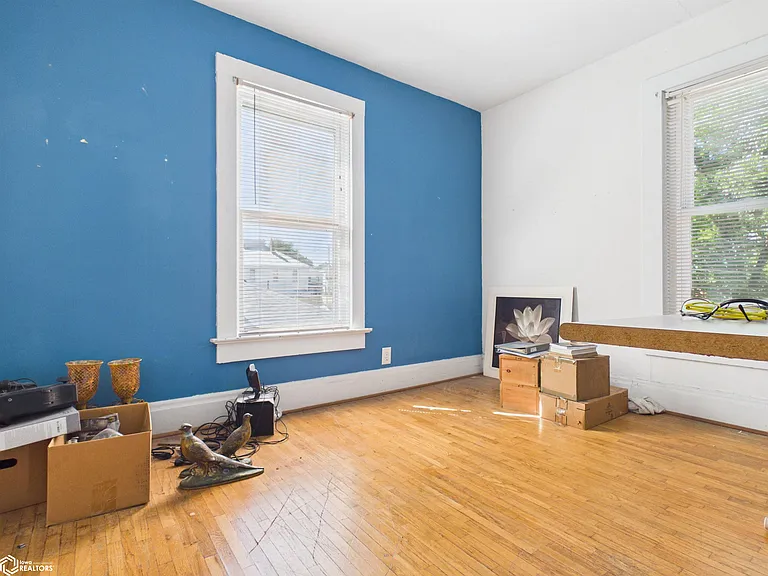 1028 Exchange St — Photo 11