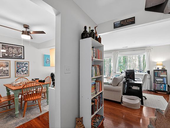 2nd image of 220 Elizabeth St APT A15