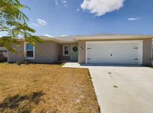 818 Dolores St, Sebastian, FL 32958