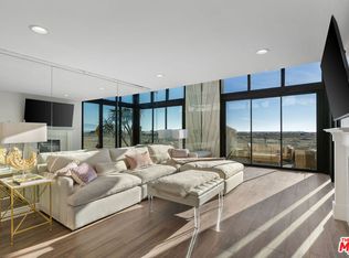 6 Voyage St APT 101, Marina Del Rey, CA 90292