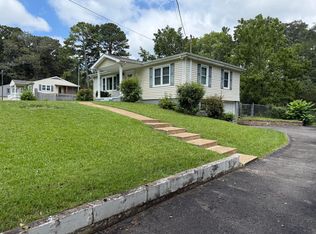 157 Lewis St, Rossville, GA 30741