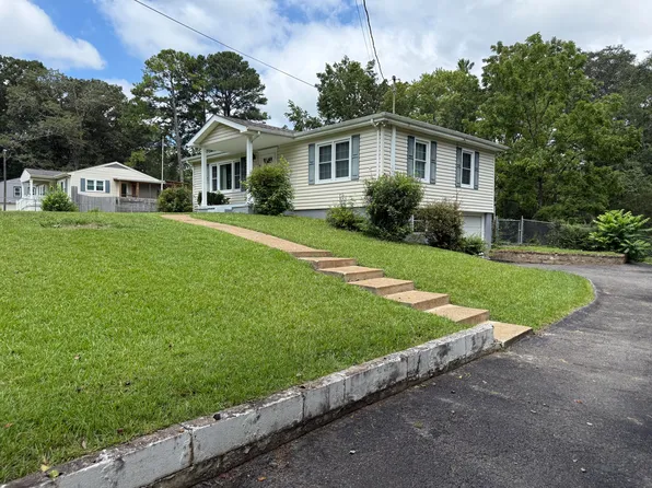 157 Lewis St, Rossville, GA 30741