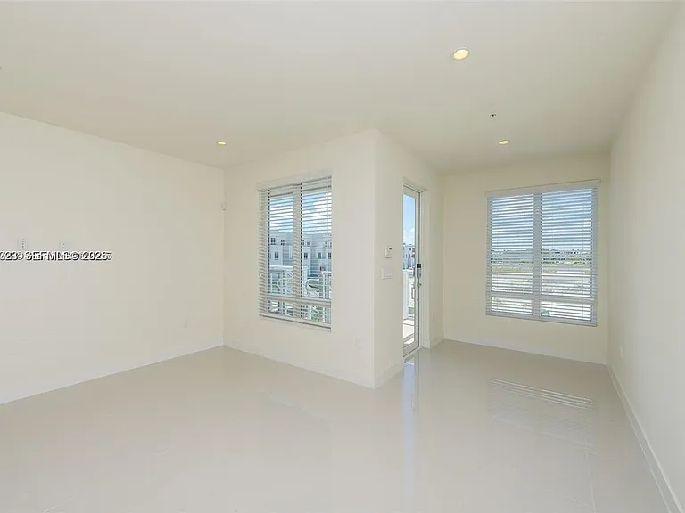 10245 NW 63rd Ter #201 — Photo 4