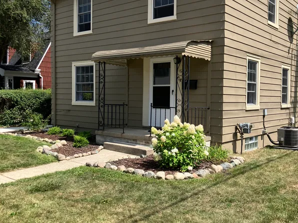 1075 Lincoln Ct, Birmingham, MI 48009