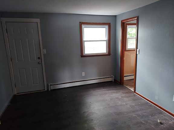 4th image of 58 Intervale Rd #3