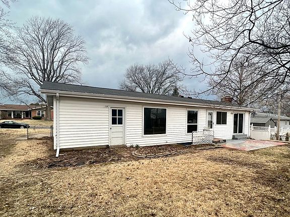 3rd image of 270 Brightmoor Dr