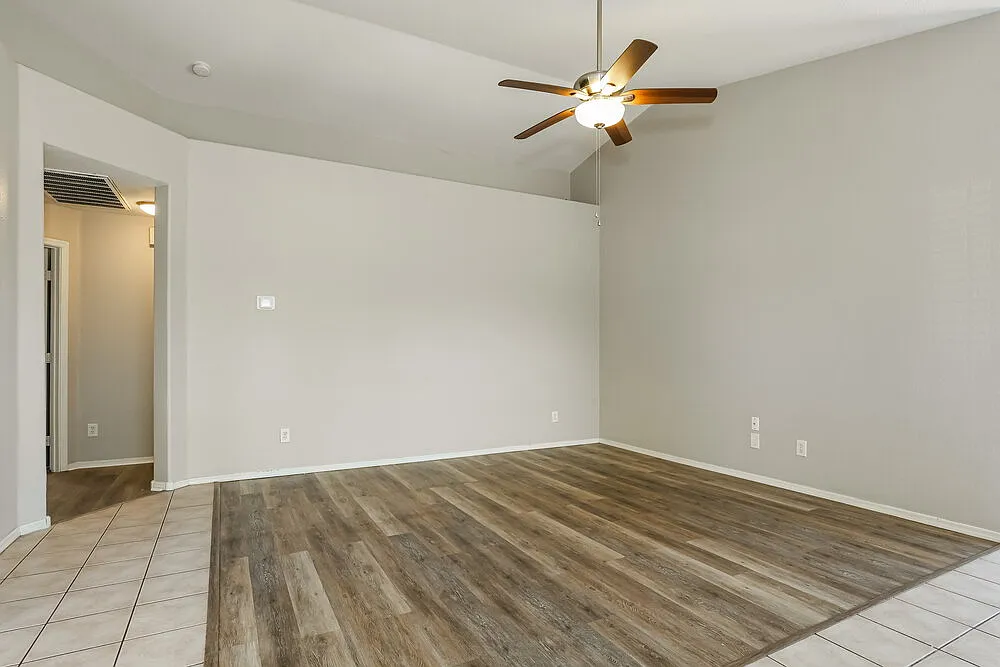 3 bed, 2.0 bath, 1535 sqft, $1,870 — Photo 3