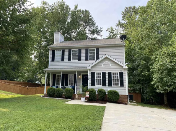 1008 Earp St, Holly Springs, NC 27540