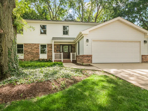 621 E Cunningham Dr, Palatine, IL 60074