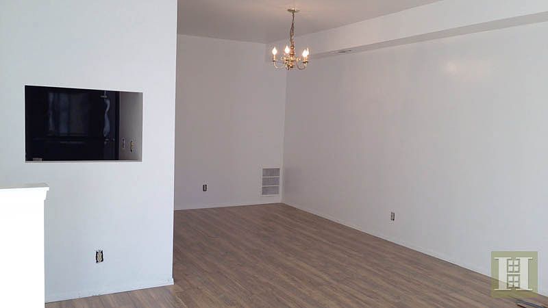 2nd image of 563 Kosciuszko St #2