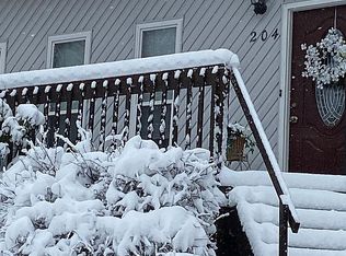 204 Elm St, Elkview, WV 25071