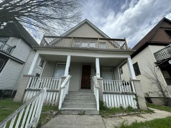 526 East Locust STREET, Milwaukee, WI 53212