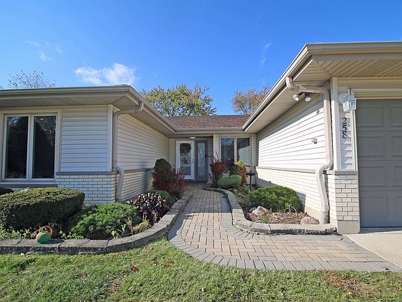 2nd image of 258 Crestwood Ln