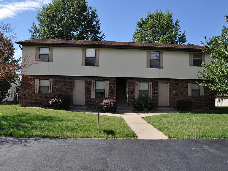 2-51 Cedar St — Photo 1