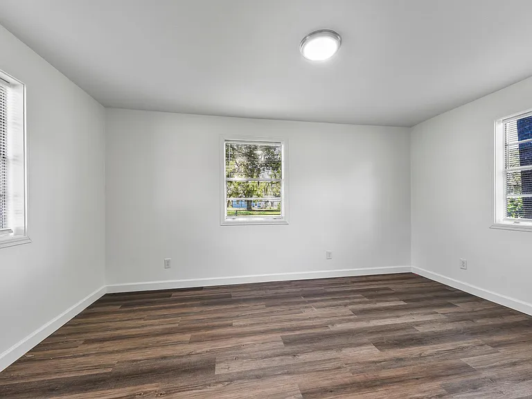 136 McCallman Rd — Photo 7