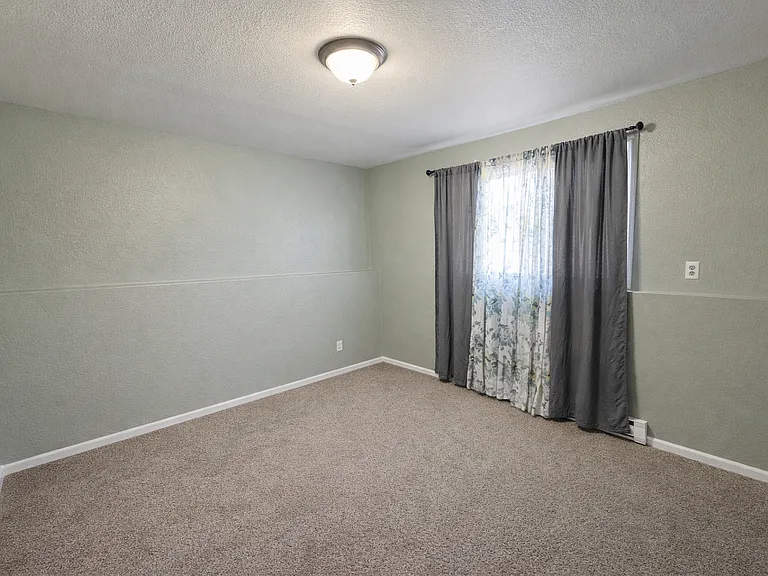 2601 Orchard Pl — Photo 10