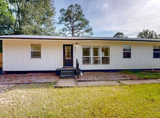 300 Woodland Dr, Hartford, AL 36344