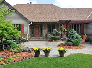 1645 Blackhawk Hills Rd, Eagan, MN 55122