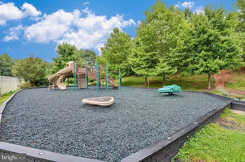 83 Sayre Dr Photo 1